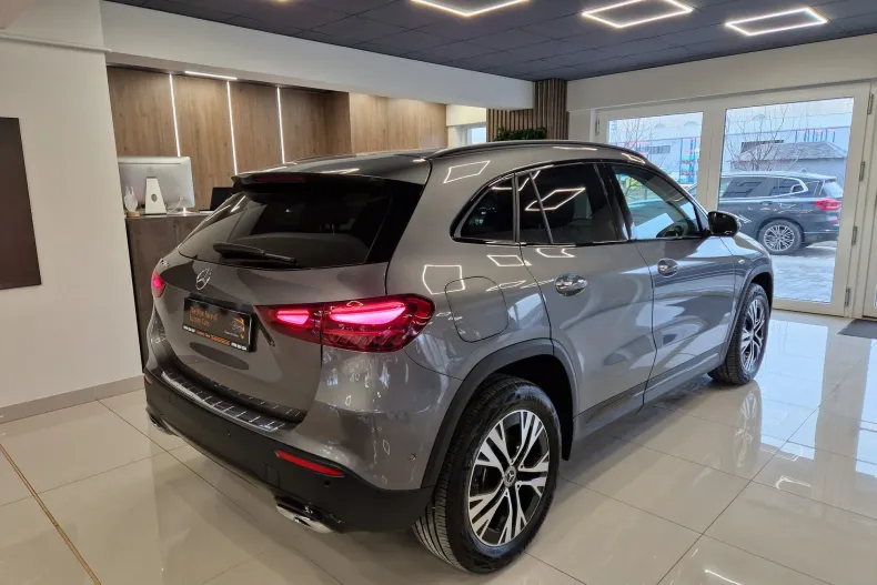 Mercedes-Benz GLA din 2025 cu 4.840 km - oferta MER193306 - foto 4