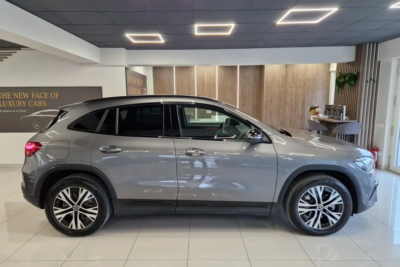Mercedes-Benz GLA din 2025 cu 4.840 km - oferta MER193306 - foto 9