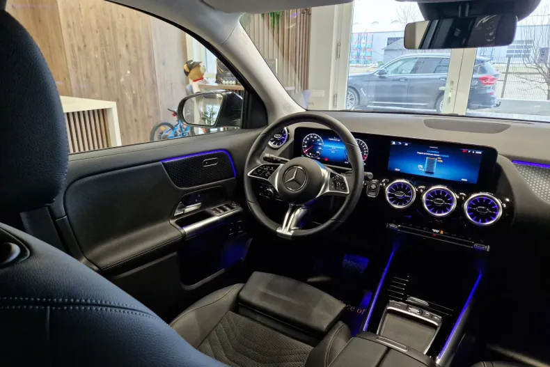 Mercedes-Benz GLA din 2025 cu 4.840 km - oferta MER193306 - foto 12