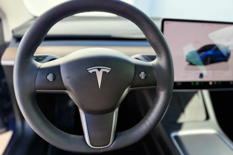 Tesla Model 3 din 2022 cu 80.208 km - oferta TES193308 - foto 5
