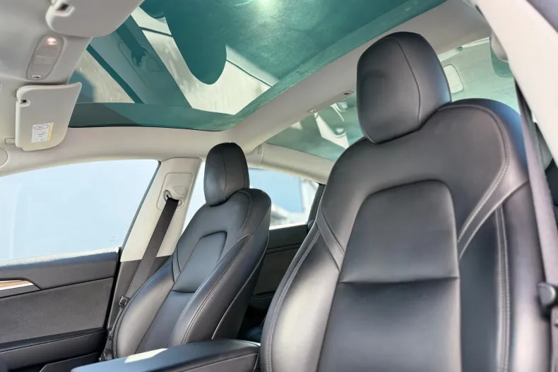 Tesla Model 3 din 2022 cu 80.208 km - oferta TES193308 - foto 6