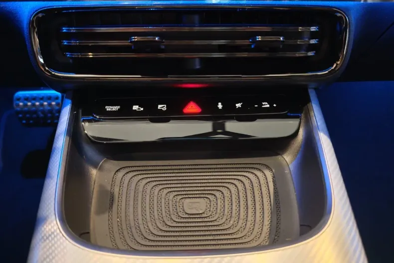 Mercedes-Benz CLA (Clasa CLA) din 2025 cu 1 km - oferta MER193309 - foto 28