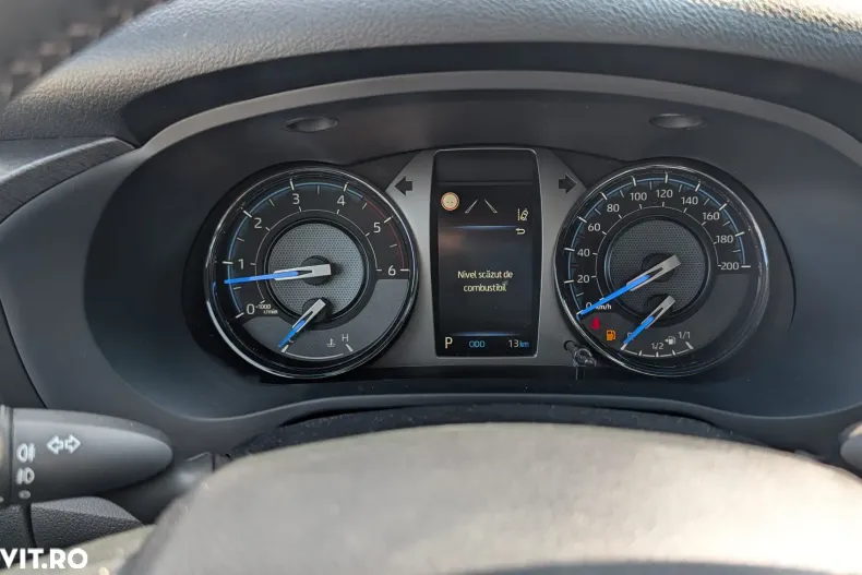 Toyota Hilux din 2025 cu 13 km - oferta TOY193311 - foto 9