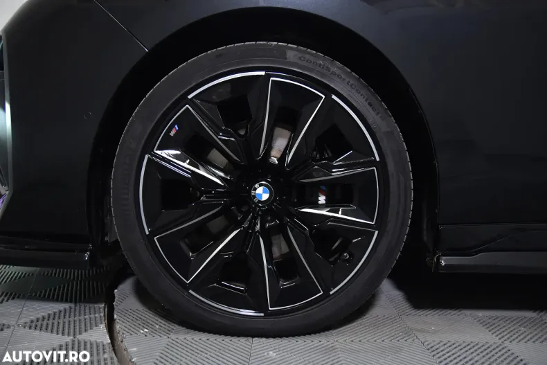 BMW 740d (Seria 7) din 2024 cu 22.054 km - oferta BMW193315 - foto 13