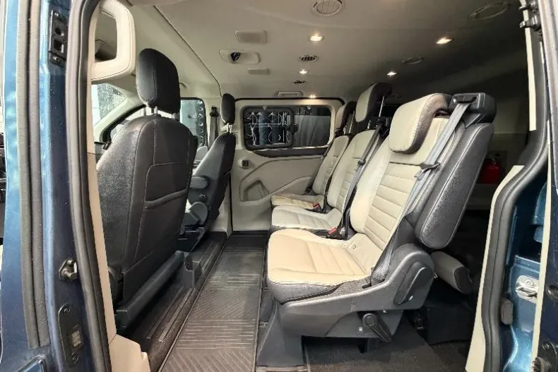 Ford Tourneo Custom din 2020 cu 83.627 km - oferta FOR193324 - foto 9