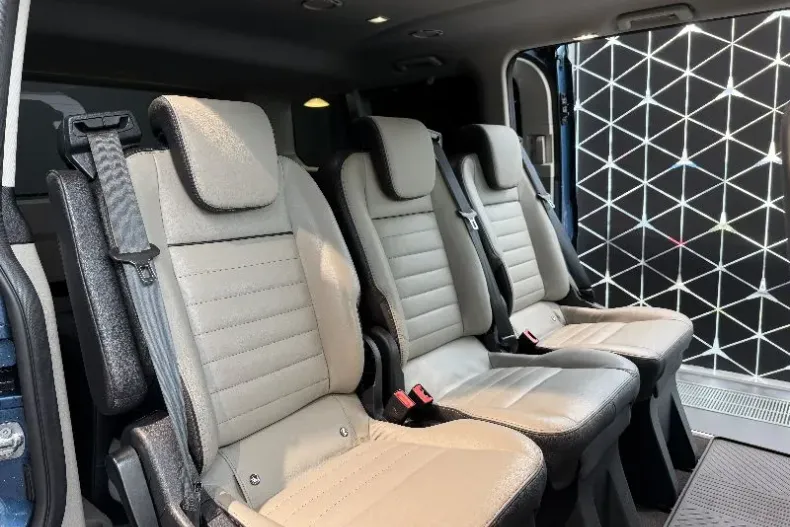 Ford Tourneo Custom din 2020 cu 83.627 km - oferta FOR193324 - foto 13