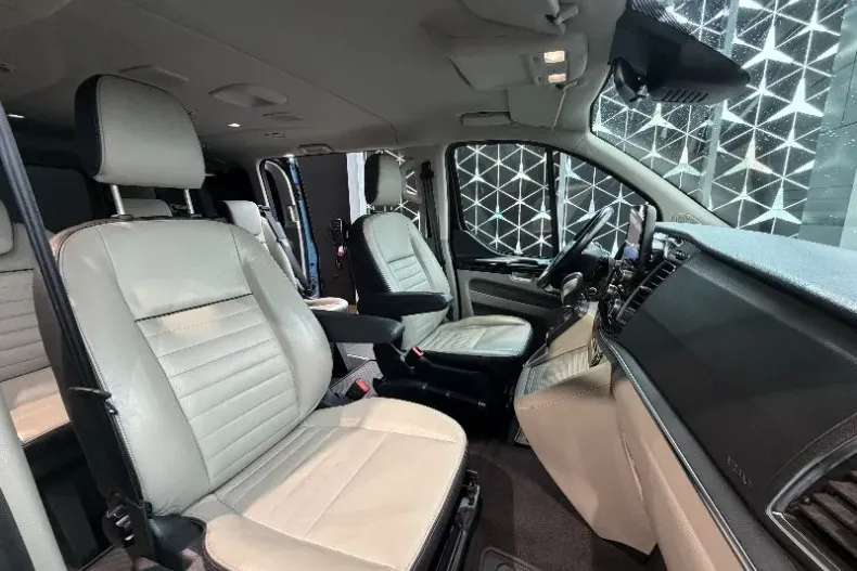 Ford Tourneo Custom din 2020 cu 83.627 km - oferta FOR193324 - foto 14