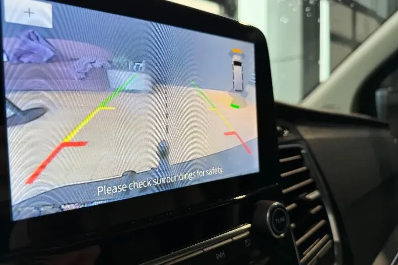 Ford Tourneo Custom din 2020 cu 83.627 km - oferta FOR193324 - foto 19