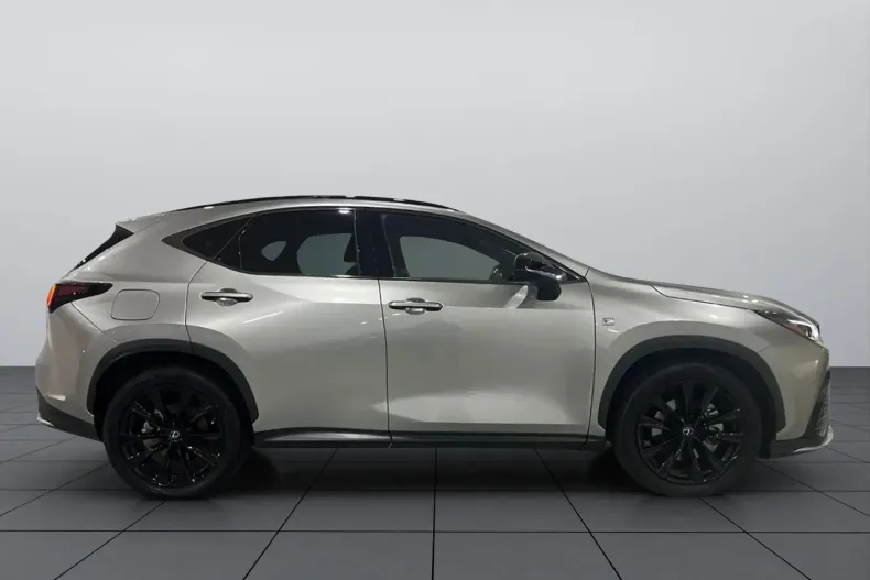 Lexus Seria NX din 2024 cu 70.700 km - oferta LEX193337 - foto 3