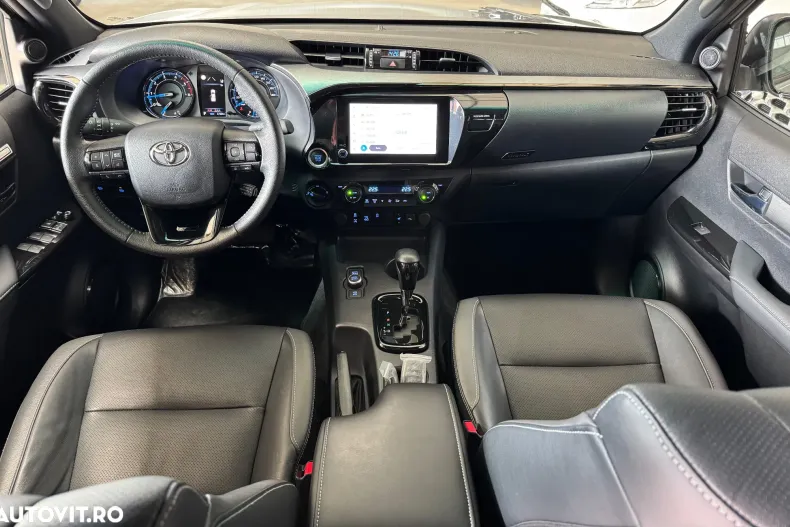 Toyota Hilux din 2025 cu 3.700 km - oferta TOY193342 - foto 14