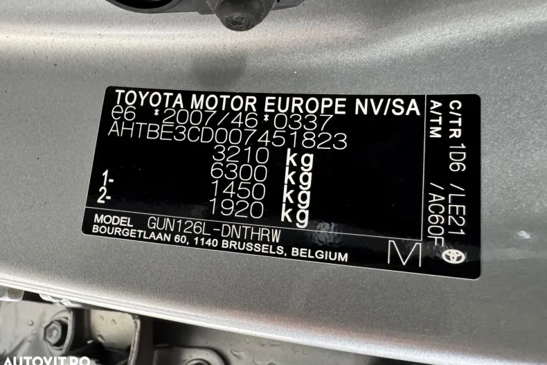 Toyota Hilux din 2025 cu 3.700 km - oferta TOY193342 - foto 23