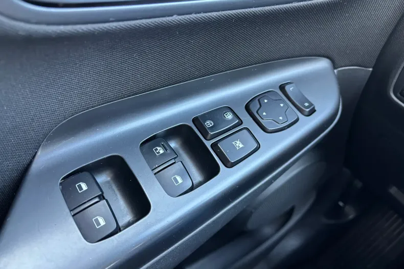 Hyundai Kona din 2022 cu 96.000 km - oferta HYU193343 - foto 19