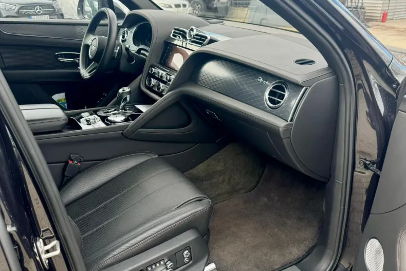 Bentley Bentayga din 2022 cu 31.800 km - oferta BEN193347 - foto 8