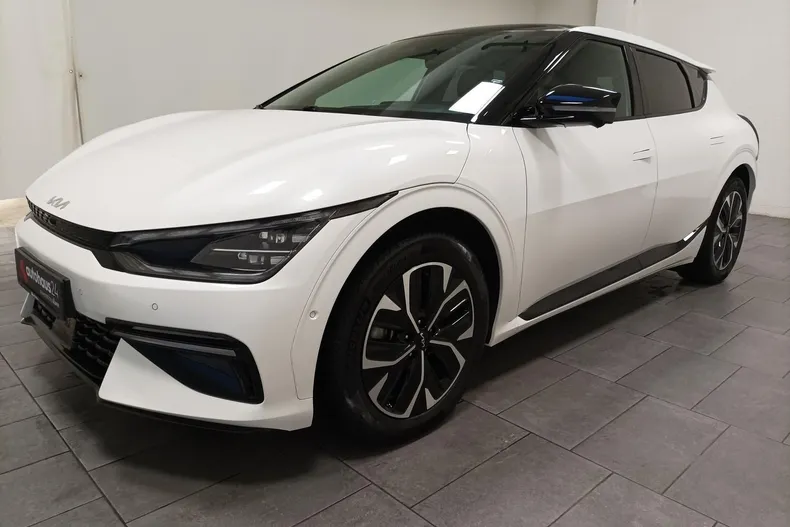 Kia EV6 din 2023 cu 28.480 km - oferta KIA193348 - foto 3