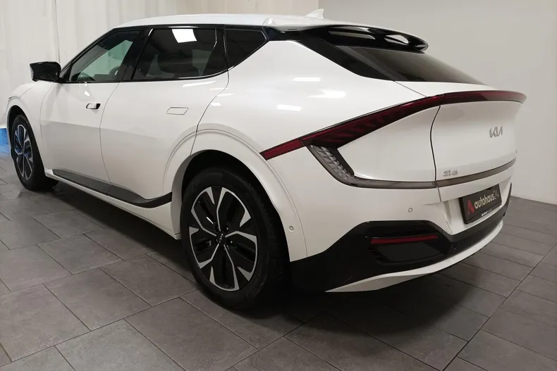 Kia EV6 din 2023 cu 28.480 km - oferta KIA193348 - foto 4
