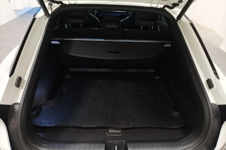 Kia EV6 din 2023 cu 28.480 km - oferta KIA193348 - foto 6