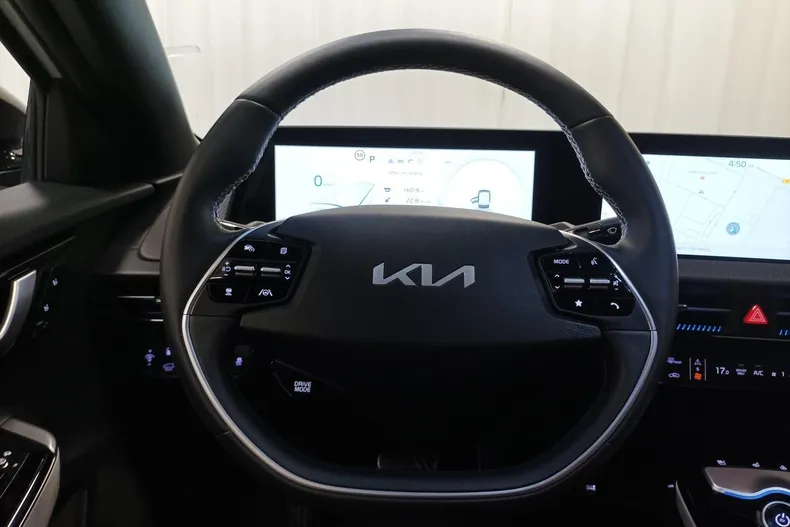 Kia EV6 din 2023 cu 28.480 km - oferta KIA193348 - foto 10