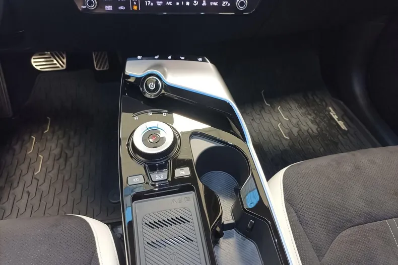 Kia EV6 din 2023 cu 28.480 km - oferta KIA193348 - foto 12