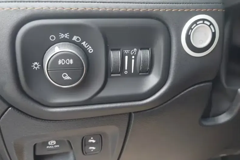 Dodge RAM din 2026 cu 50 km - oferta DOD193350 - foto 16