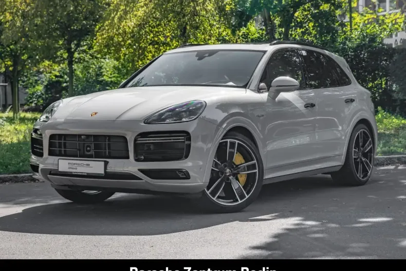 Porsche Cayenne din 2023 cu 46.711 km - oferta POR193355 - foto 1