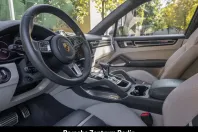 Porsche Cayenne din 2023 cu 46.711 km - oferta POR193355 - foto 4