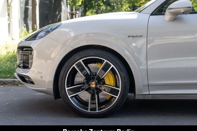 Porsche Cayenne din 2023 cu 46.711 km - oferta POR193355 - foto 9