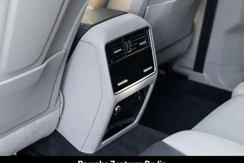 Porsche Cayenne din 2023 cu 46.711 km - oferta POR193355 - foto 25