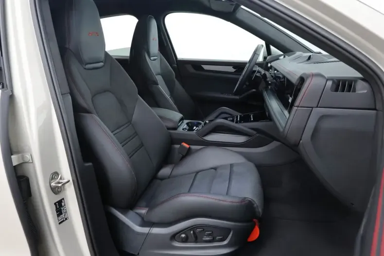 Porsche Cayenne din 2024 cu 16.800 km - oferta POR193356 - foto 23