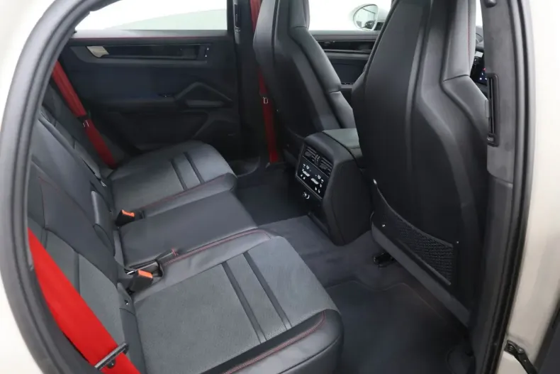 Porsche Cayenne din 2024 cu 16.800 km - oferta POR193356 - foto 25