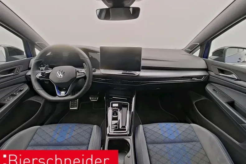 Volkswagen Golf din 2025 cu 15.480 km - oferta VOL193359 - foto 9