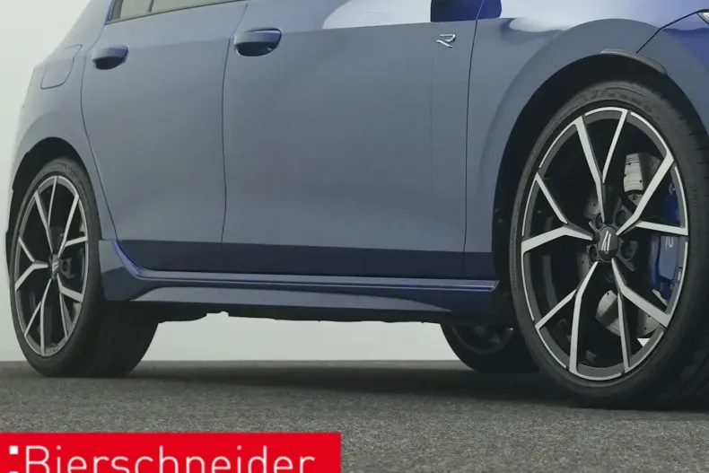 Volkswagen Golf din 2025 cu 15.480 km - oferta VOL193359 - foto 28