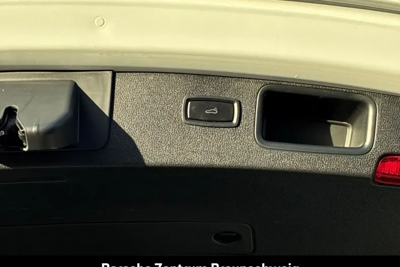 Porsche Macan din 2023 cu 55.999 km - oferta POR193360 - foto 30