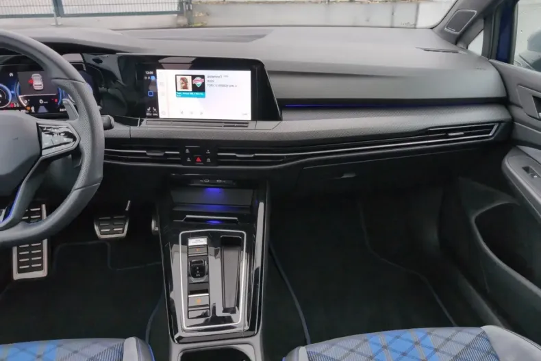 Volkswagen Golf din 2024 cu 22.350 km - oferta VOL193361 - foto 8