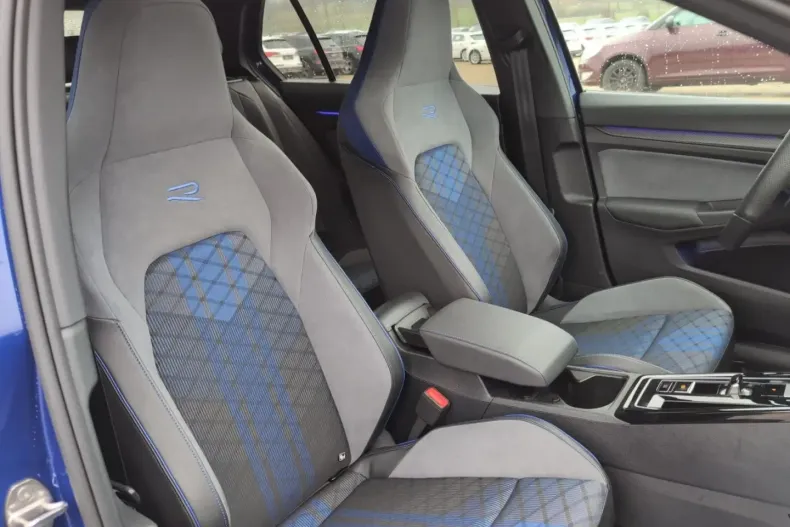 Volkswagen Golf din 2024 cu 22.350 km - oferta VOL193361 - foto 12