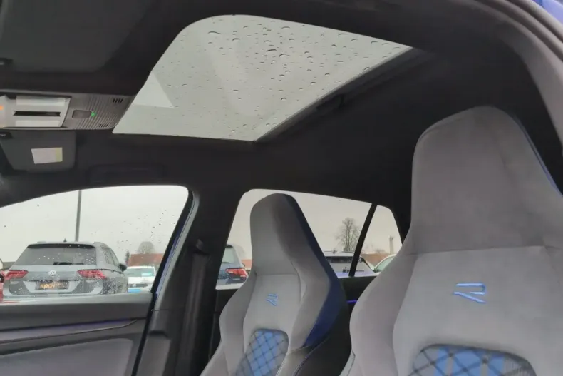 Volkswagen Golf din 2024 cu 22.350 km - oferta VOL193361 - foto 17