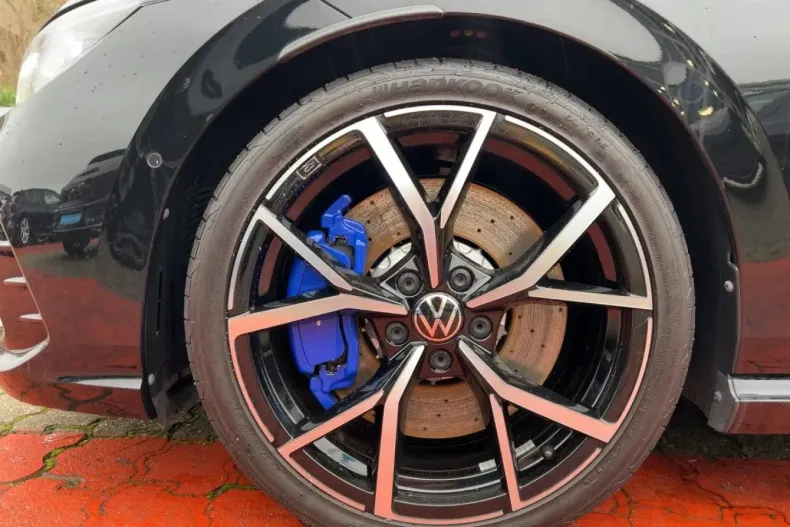 Volkswagen Golf din 2024 cu 17.608 km - oferta VOL193366 - foto 12