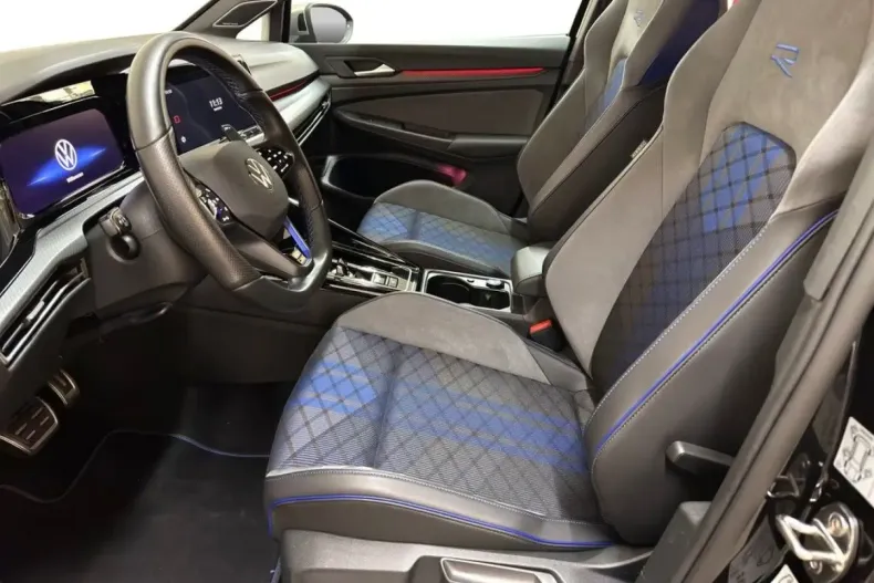 Volkswagen Golf din 2024 cu 20.300 km - oferta VOL193368 - foto 9