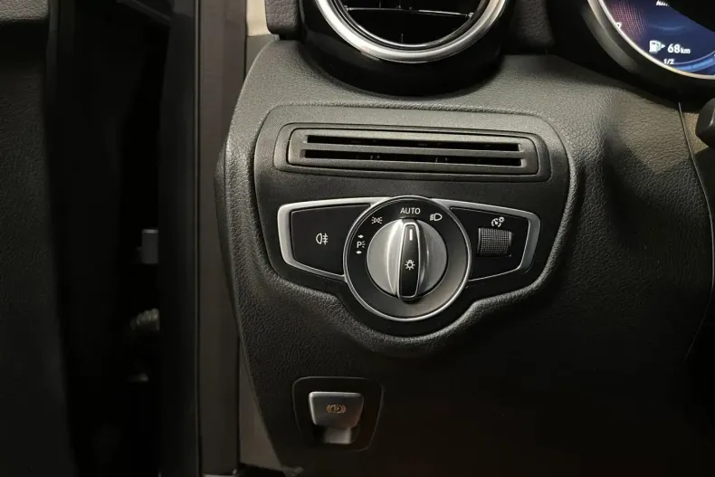 Mercedes-Benz GLC 300 (Clasa GLC) din 2021 cu 134.437 km - oferta MER193369 - foto 30