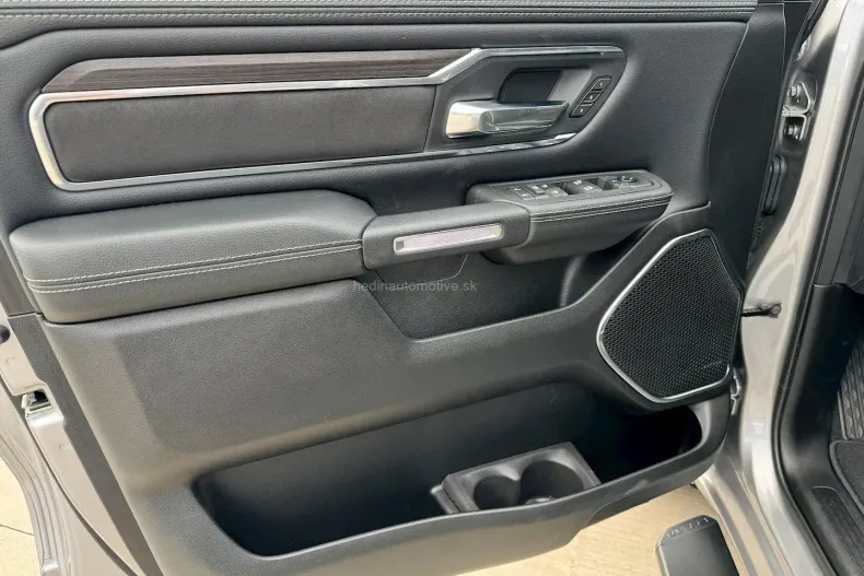 Dodge RAM din 2024 cu 14.000 km - oferta DOD193379 - foto 9