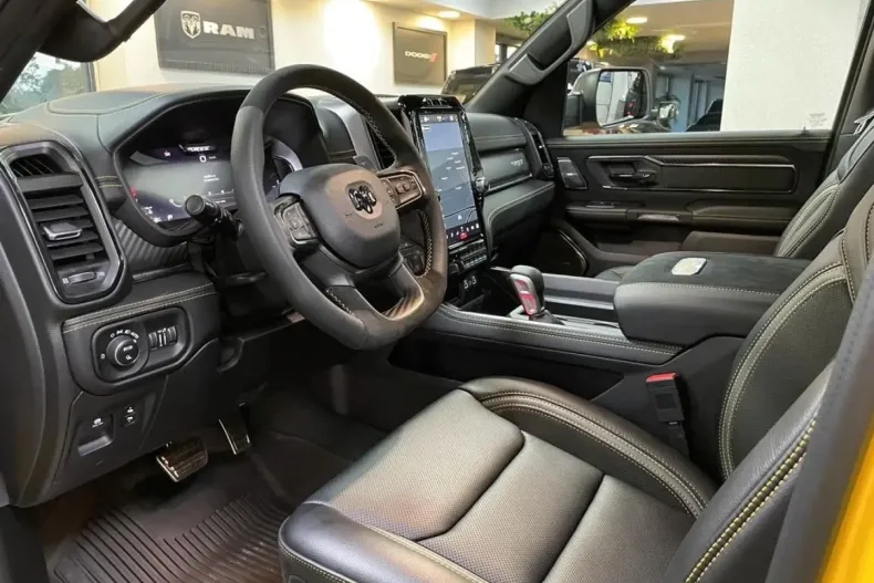 Dodge RAM din 2024 cu 13.968 km - oferta DOD193382 - foto 3