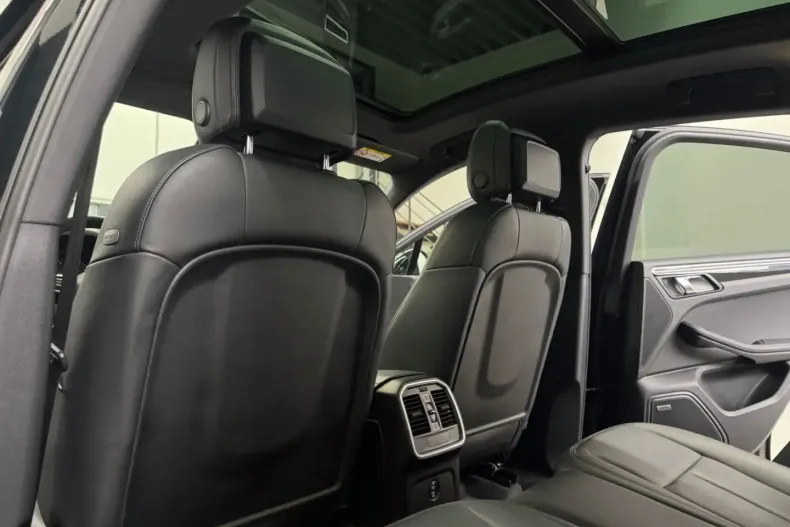 Porsche Macan din 2022 cu 65.600 km - oferta POR193397 - foto 21