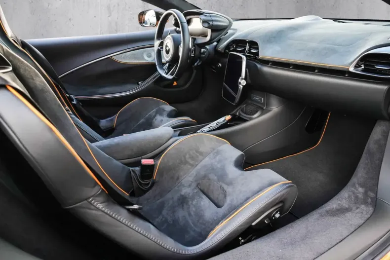 McLaren Artura din 2024 cu 5.050 km - oferta MCL193401 - foto 14