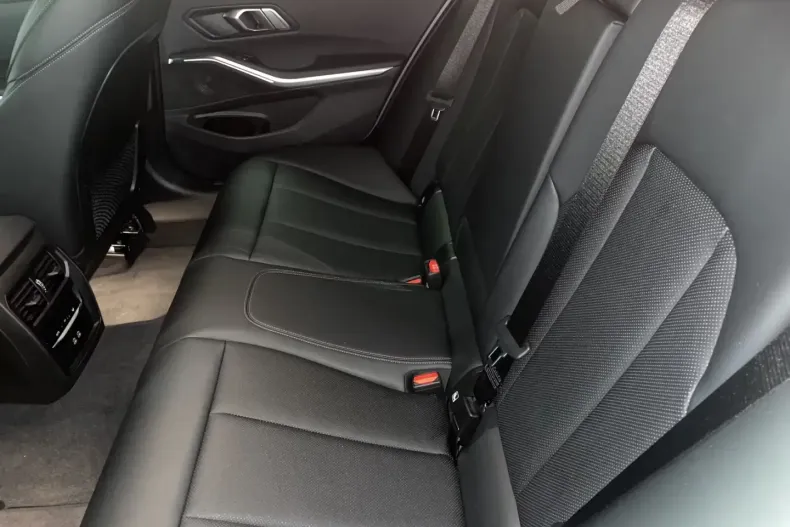 BMW 320 (Seria 3) din 2023 cu 50.127 km - oferta BMW193411 - foto 13