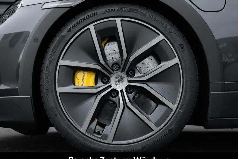 Porsche Taycan din 2025 cu 15.900 km - oferta POR193418 - foto 4