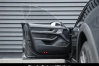 Porsche Taycan din 2025 cu 15.900 km - oferta POR193418 - foto 31