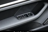 Porsche Taycan din 2025 cu 15.900 km - oferta POR193418 - foto 32