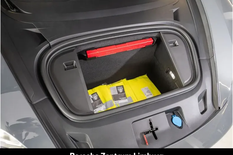 Porsche Taycan din 2025 cu 14.900 km - oferta POR193419 - foto 15