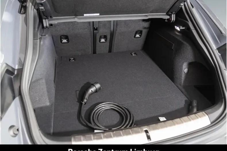 Porsche Taycan din 2025 cu 14.900 km - oferta POR193419 - foto 16