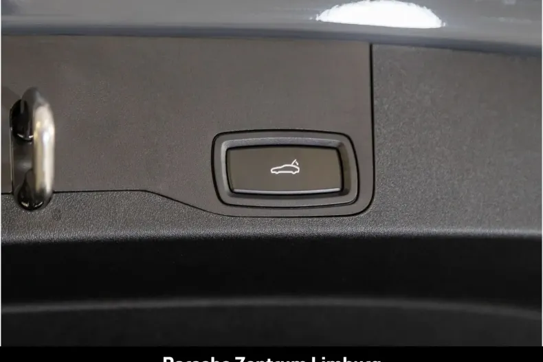 Porsche Taycan din 2025 cu 14.900 km - oferta POR193419 - foto 17