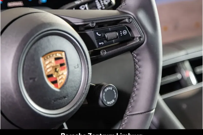 Porsche Taycan din 2025 cu 14.900 km - oferta POR193419 - foto 22